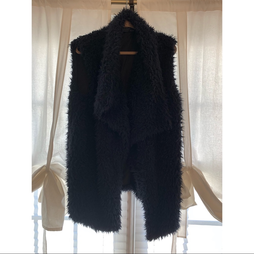 Zara Navy Blue Faux Fur Vest only worn once!!